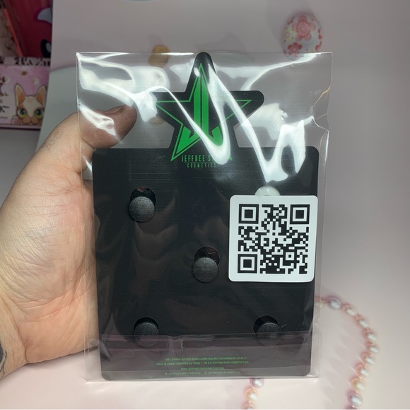 Jeffree Star New Halloween 2023 Crocs Accessories Mystery Box Item Jibbits - Picture 3 of 4